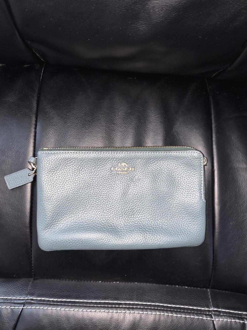 Coach Double Zip Pebbled Leather Wristlet / Wallet – Blue Teal